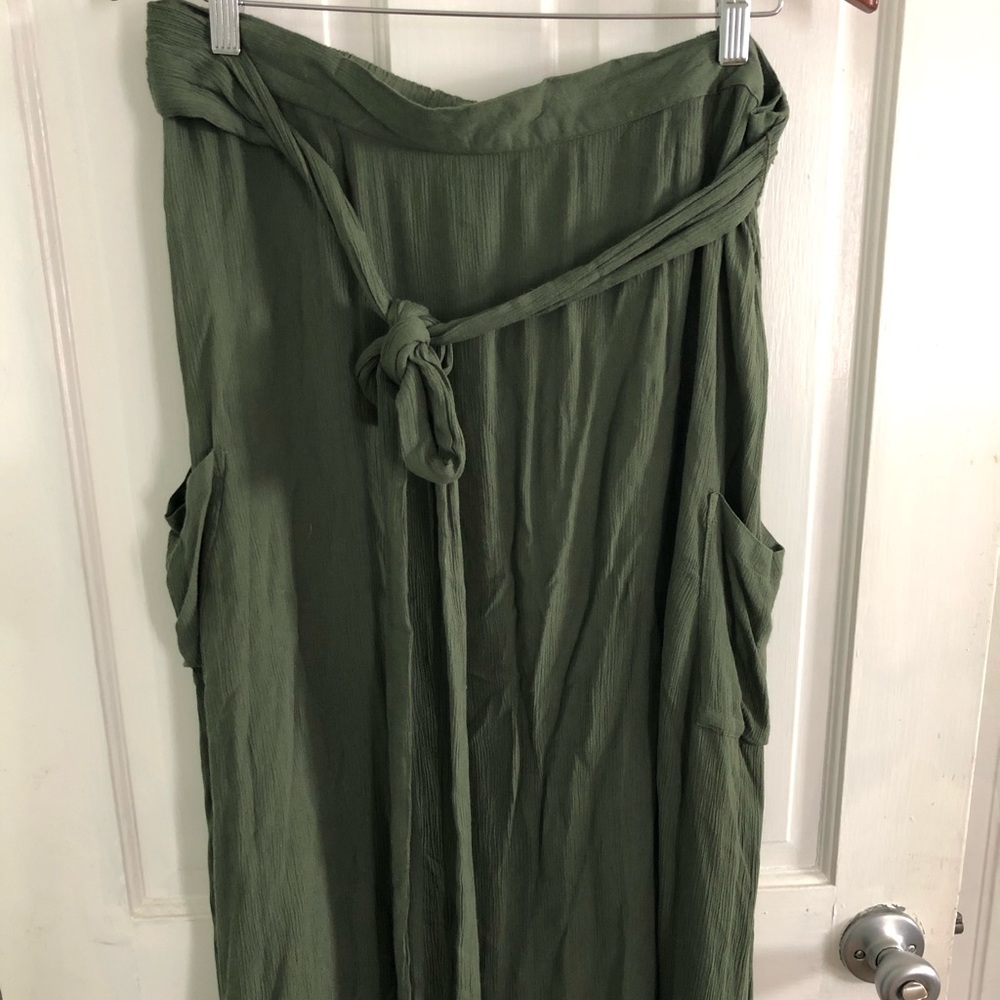 A Pea in the Pod maternity skirt